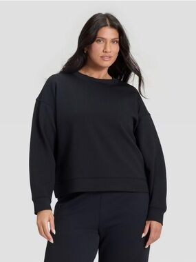 Black Airy Sleek Crewneck Pullover Sweatshirt